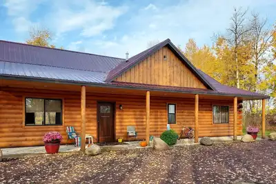 Image de Finlayson New log cabin on 10 acres