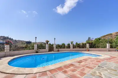 Image de Maison de vacances \"Torre del Manzano\" avec vue sur la montagne, piscine privée et Wi-Fi