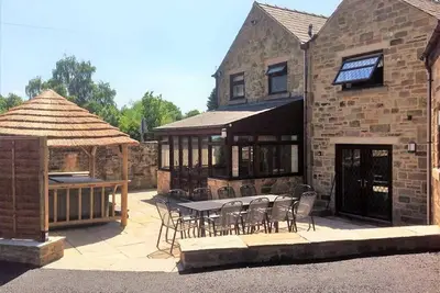 Image de Sleeps 10 Guests and Includes Hot-tub, Games Room, & Electric car Charging Point