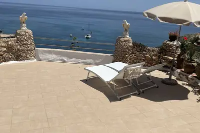 Villa overlooking the sea