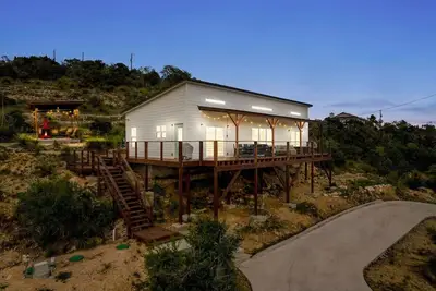 Image de The Ledge · The Ledge: Stunning View 7 Min to Lake w/Firepit