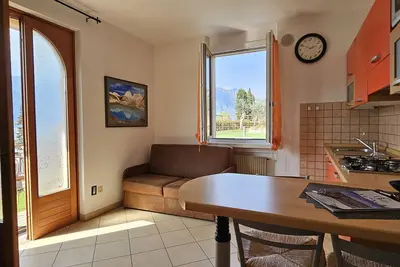 Image de two-room apartment 2/4 persons, mezzanine floor terrace with lake view