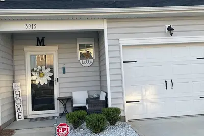 Image de Life Is Better Near The Lake. 3 bedroomTownhome near Lake Norman.