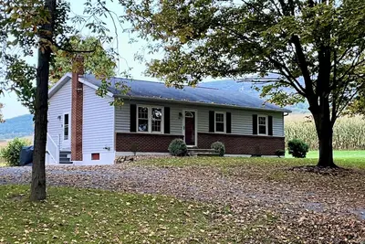 Image de Country Getaway, 2- bedroom, Jacuzzi, fire ring