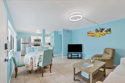 Image de Renovated Siesta Key Condo, beach/heated pool access
