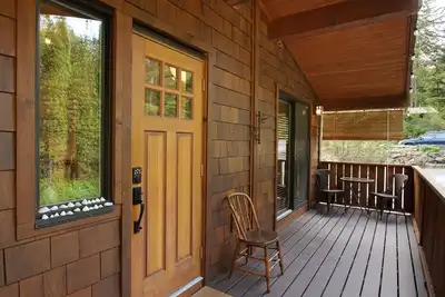 Image de Charming retreat with Rocky Knoll View