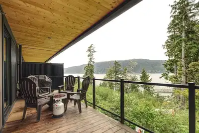 Image de Oceanfront Condo Style Cottage