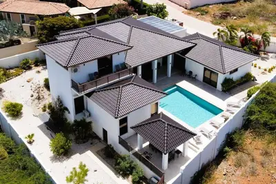 Image de Luxury Villa with Private Pool at Arashi Palm Villa by Bocobay