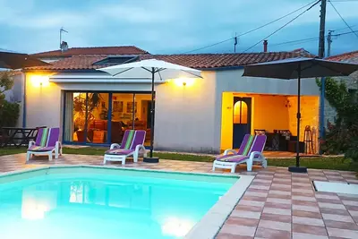 Image de Belle et grande maison rénovée 180m2 habitables 10km de la Rochelle