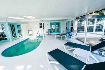 Image de Charming 4/3 Lakehouse W/ Pool