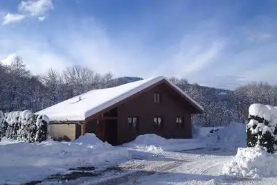 Image de Chalet au coeur de de 5 stations de ski avec piscine