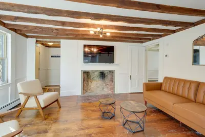 Image de Idyllic Escape w/ Deck in East Sandwich!