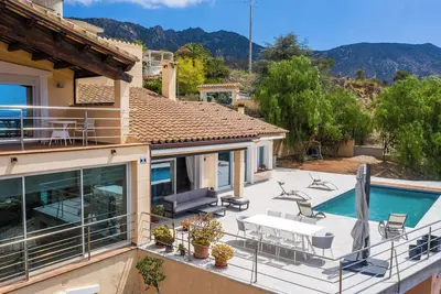 Image de Villa Luxueuse 10 personnes : 2 piscines, spa et salle de sport
