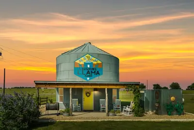 Image de The Silo House At Laughing Llama Farm