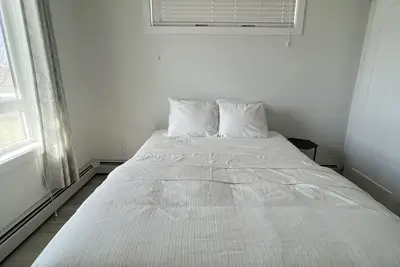 Image de Luxury Airport Suite 2Bed 2Bath w/ heated parking