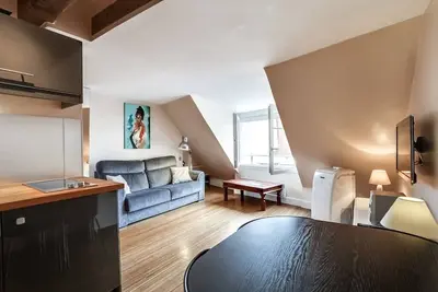 Image de Studio de charme dans un ancien hôtel particulier Napoléon Iii