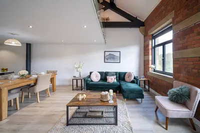 2 -Bedroom Penthouse -Appartement-d'exception-Vue sur Rue-Salle de bain privé. . .