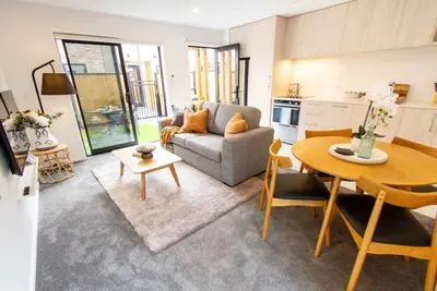 Christchurch Entertainment Hub 2 bed 2 bath w/Park