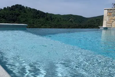 Image de La villa du Serre dans les Cévennes avec piscine et vue imprenable sur le massif