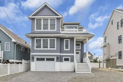 Image de Make our beautiful Ortley Beach home yours, just steps to the beach!