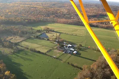 Image de 1743 Historic Farmhouse and Horse Stables on 216 Acres near the Delaware River