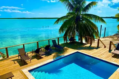 Image de The Bahama Island House, Oceanfront, Pool, Beach, Dock, Kayak and amazing views