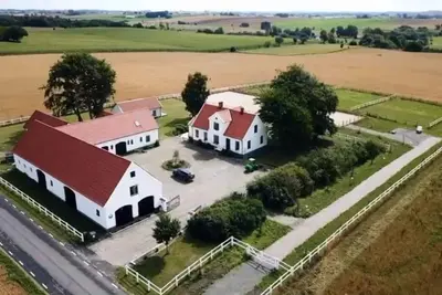 Image de Modern Bungalow close to everything with high rating