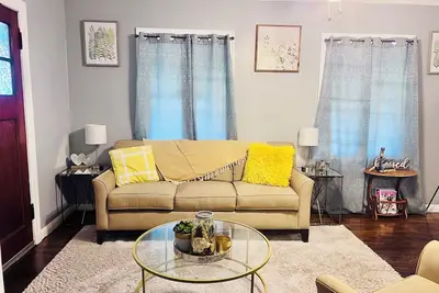 Image de Charming Home! 2 king beds, very peaceful and safe! !