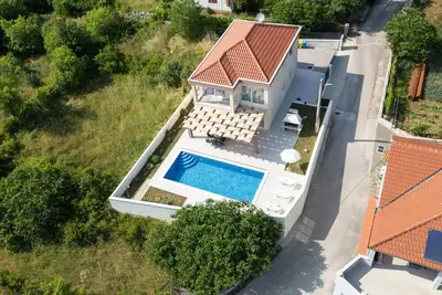 Image de Superbe maison Ă Primorski Dolac
