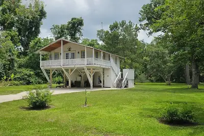 Image de Amarilla Casita By The River