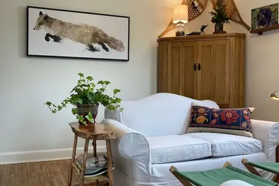 Image de Relax at Cedar Cottage while enjoying your Ely adventure!