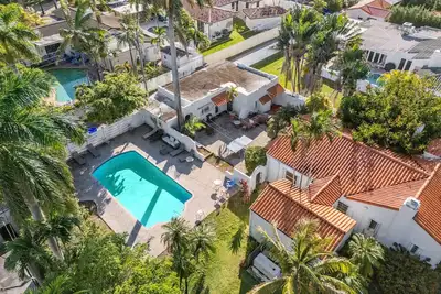 Image de Casa Hispaniola: Historical huge luxi villa in Hollywood Beach