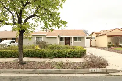 Image de Beautifully Remodeled 4br Home-Outdoor Dining Bbq