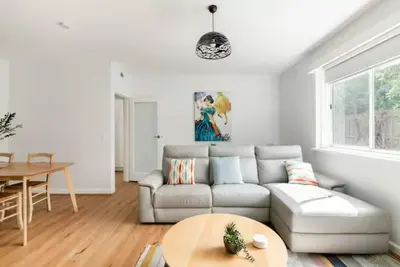 Image de Luxurious 2br: Near Showgrounds & Racecourse!