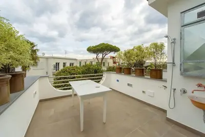 Image de In finely finished villa just minutes from the sea and the town
