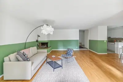 Image de City Centre Apartment with Green Views