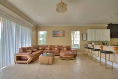 Image de Reunion Resort | Minutes to Disney Modern 6br Home