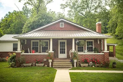 Image de The Home Place, in the Mountains!