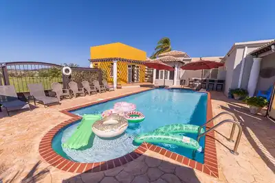 Image de Casa Canaveral-TropicalPrivatePool-14Family-sized! Near Rafael Hernandez Airport