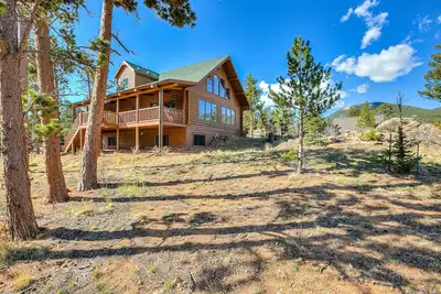 Image de Moose Mountain Lodge - Secluded Log Home w/Beautiful Mountain Views