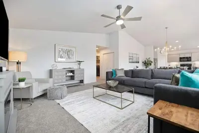 Image de Spacious Newer Home/ Sleeps 10 / Awesome Arcade!