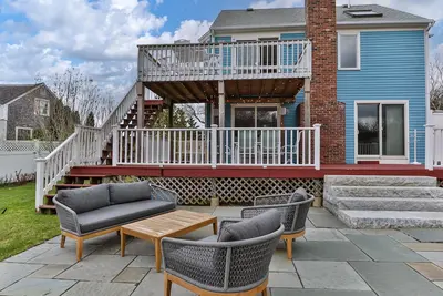 Image de 71 Wing Blvd- Pristine 3 Br home. 3 mi to private beach w. peekaboo water views