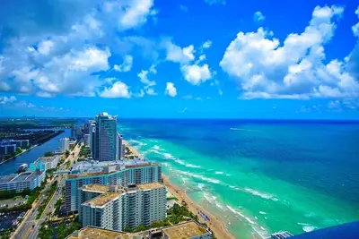 Image de 2 bedrooms - Lower Penthouse - Ocean view at the Lyfe Resort