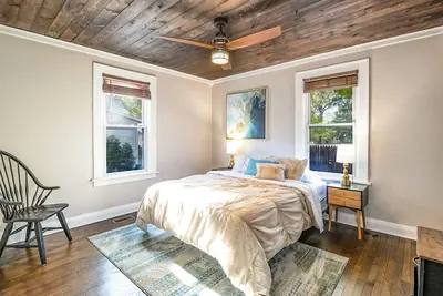 Image de Big Brick Bungalow - Lower Unit