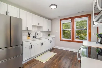 Image de Brick Bungalow Upper Unit: Beach, Casino, Wineries