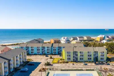 Image de \"Southern Charm\" Oceanside 1st floor Pebble Beach Condo-Emerald Isle, Nc