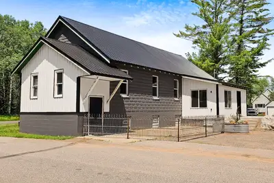 Image de Renovated Conover Town Hall on Atv\/snowmobile trails with patio, grill, & W\/D