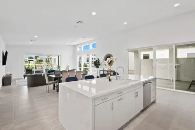 Image de Tranquil Indian Wells Retreat: Pool, Spa, Views/Desert Dream: Mid-Century Modern