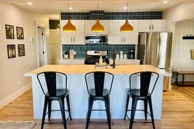 Image de The Stay on Main/Modern Cottage/1 mi. to Old Town!