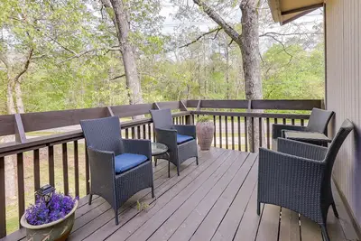 Image de Bella Vista Townhome w/ Deck Near Back 40 Trails!